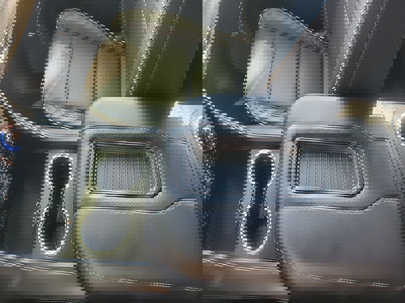 Used 2021 Chevrolet Tahoe Premier w/ Premium Package image 46