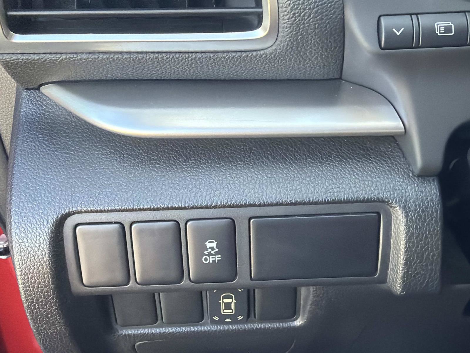 Used 2018 Mitsubishi Eclipse Cross LE AWD/4WD image 19