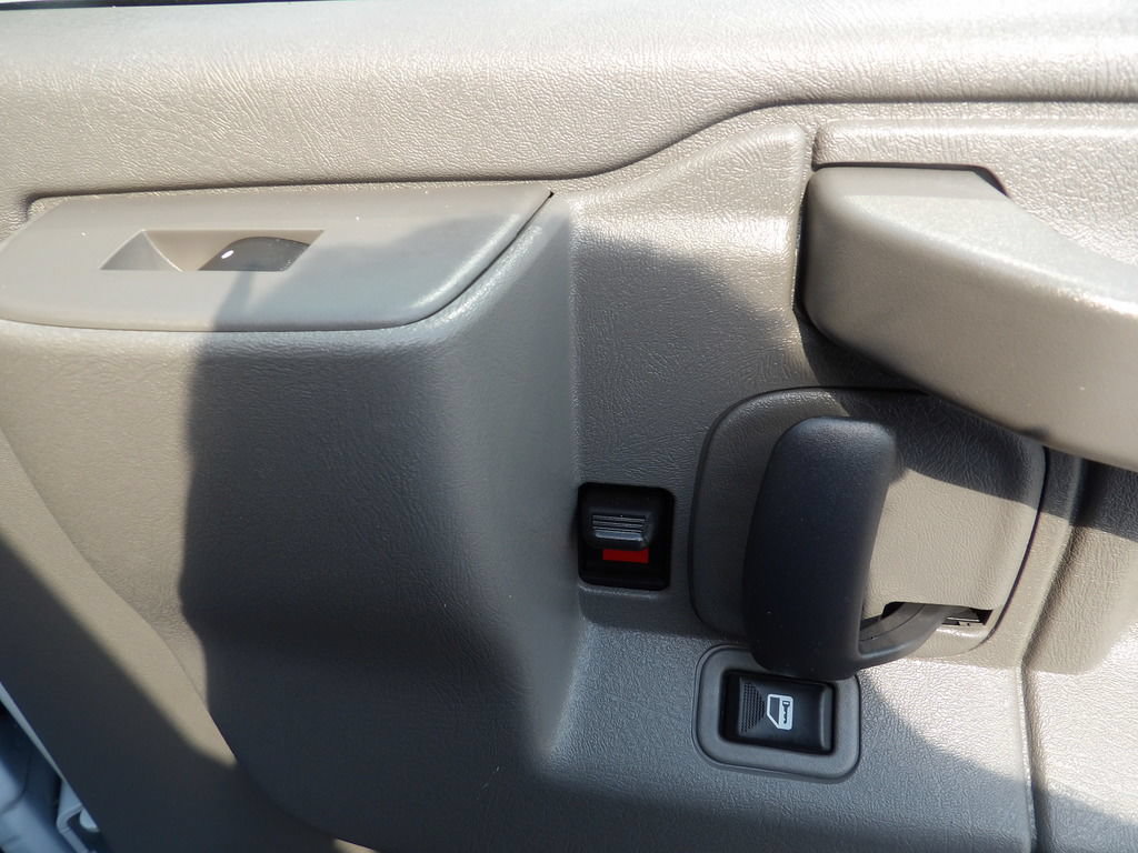 Used 2022 GMC Savana 2500 RWD image 33