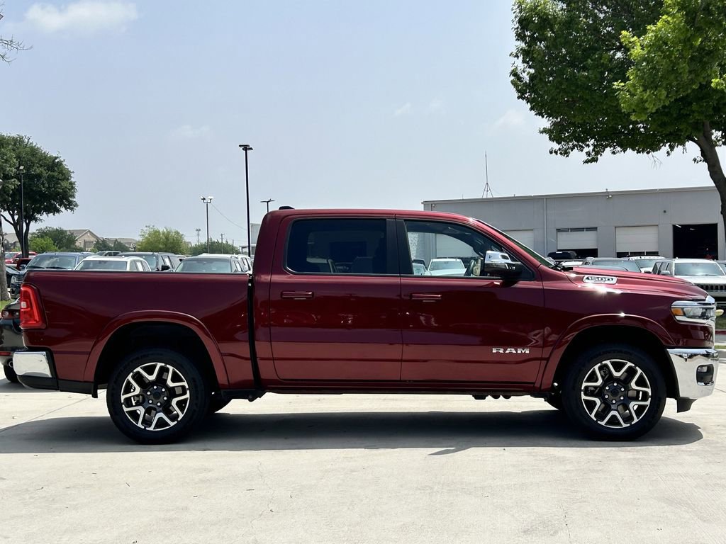 Used 2025 RAM 1500 Laramie AWD/4WD image 3