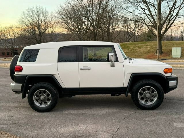 Used 2011 Toyota FJ Cruiser 4WD image 8