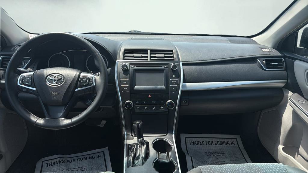 Used 2015 Toyota Camry SE FWD image 13