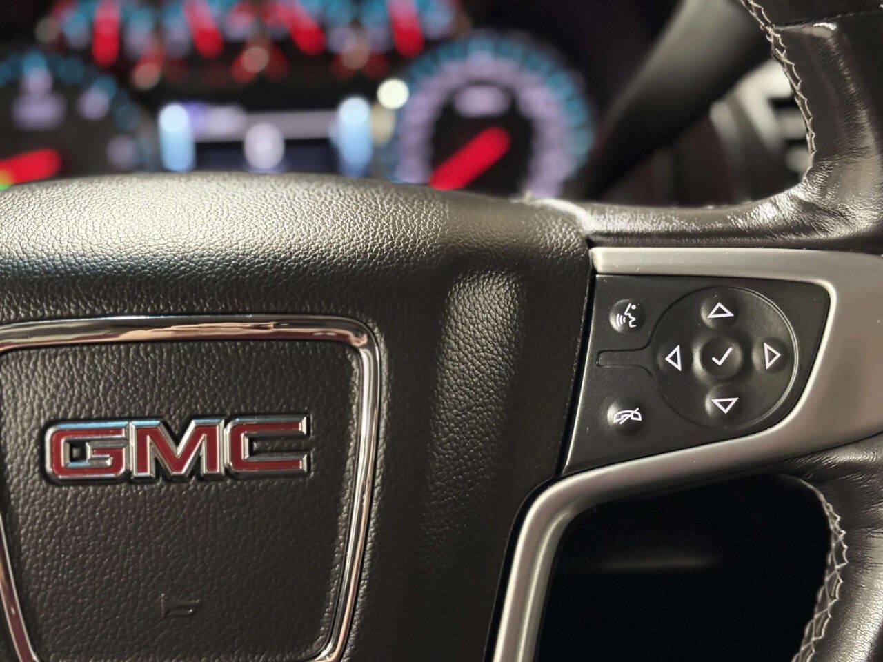 Used 2018 GMC Yukon SLT w/ Open Road Package AWD/4WD image 41
