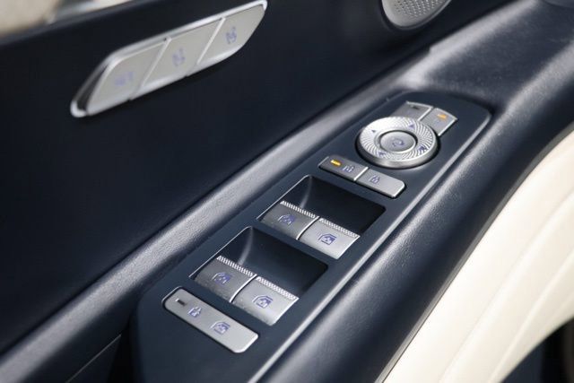 Used 2025 Genesis GV80 3.5T Prestige image 18