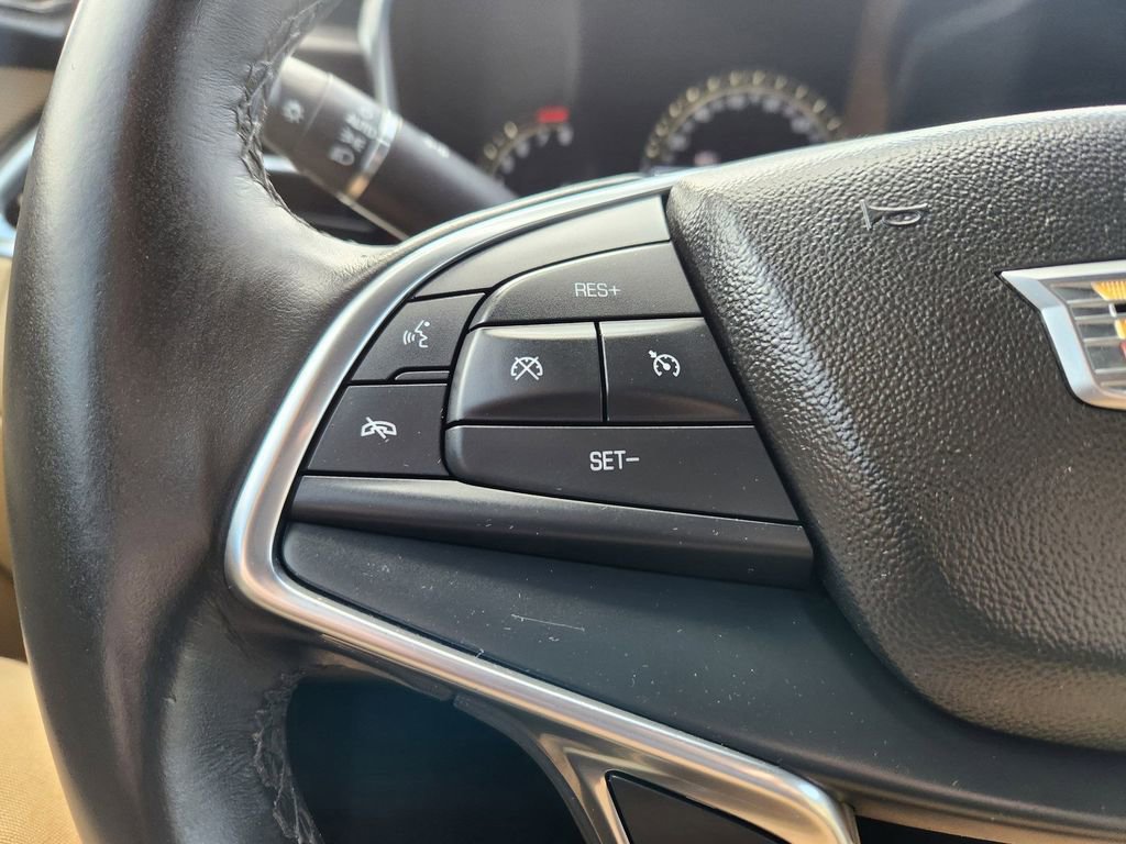 Used 2018 Cadillac XT5 Premium Luxury w/ Driver Assist Package AWD/4WD image 12