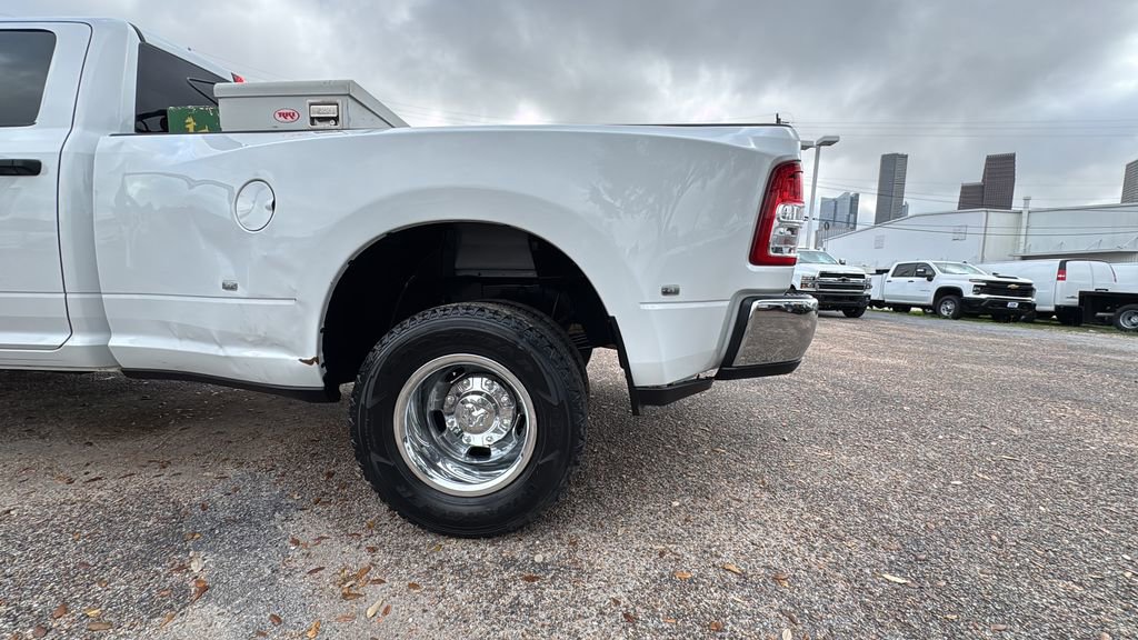 Used 2023 RAM 3500 Big Horn w/ Level 1 Equipment Group AWD/4WD image 18