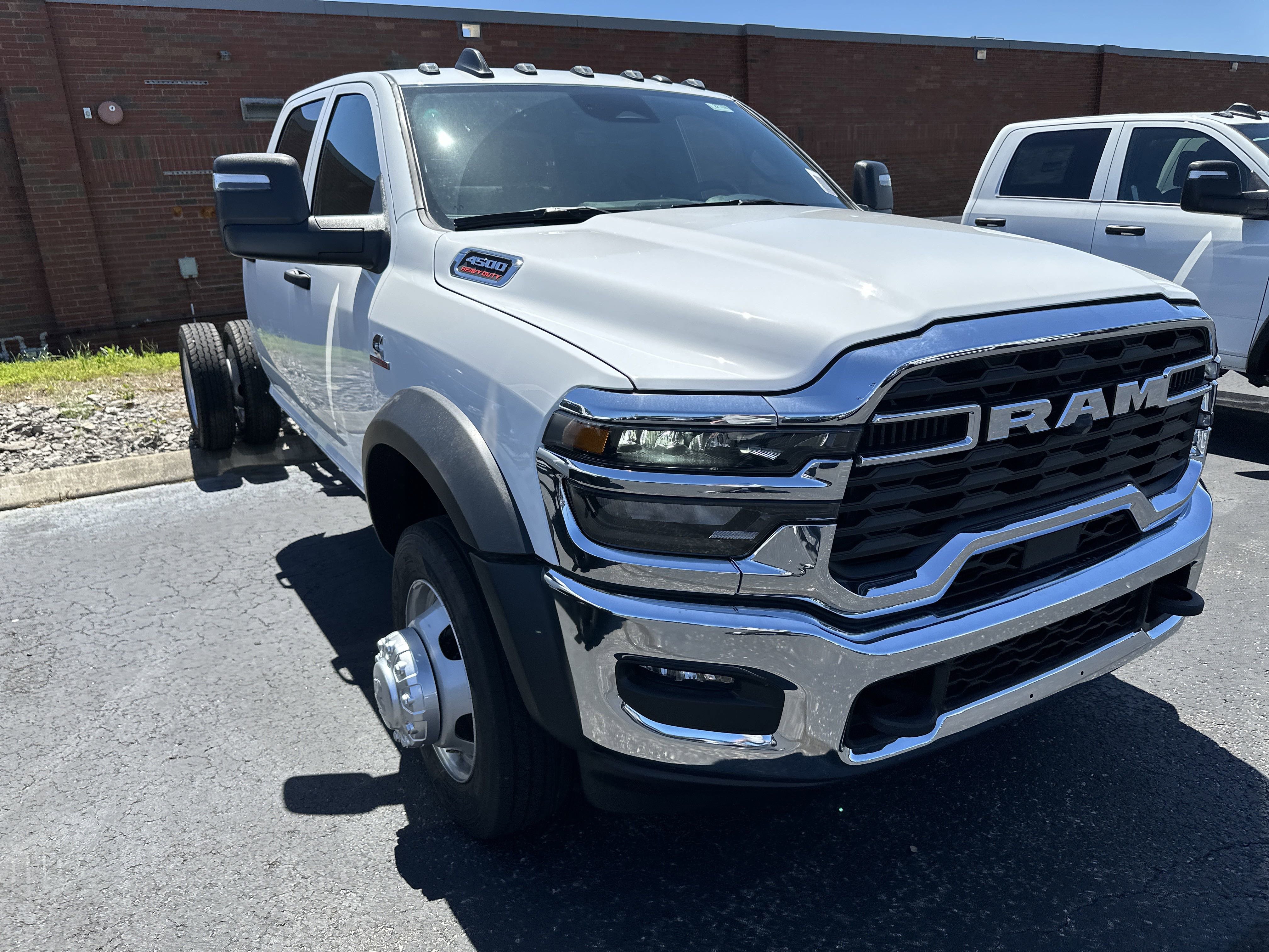 Used 2025 RAM 4500 Tradesman AWD/4WD image 3