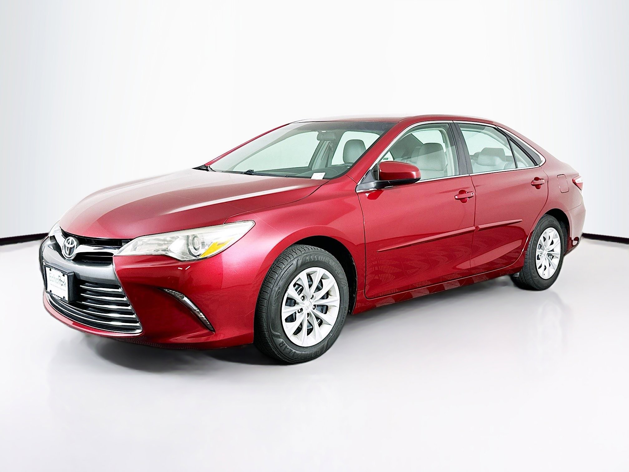 Used 2015 Toyota Camry LE FWD image 3