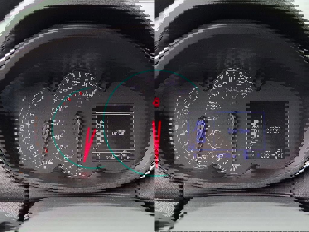 Used 2020 Chevrolet Trax LT w/ LT Convenience Package image 23