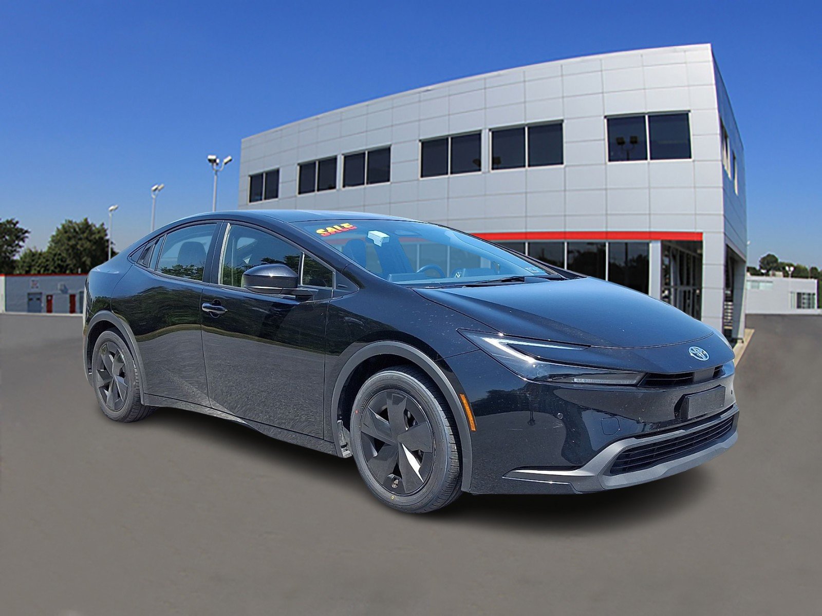 Used 2025 Toyota Prius LE FWD image 1