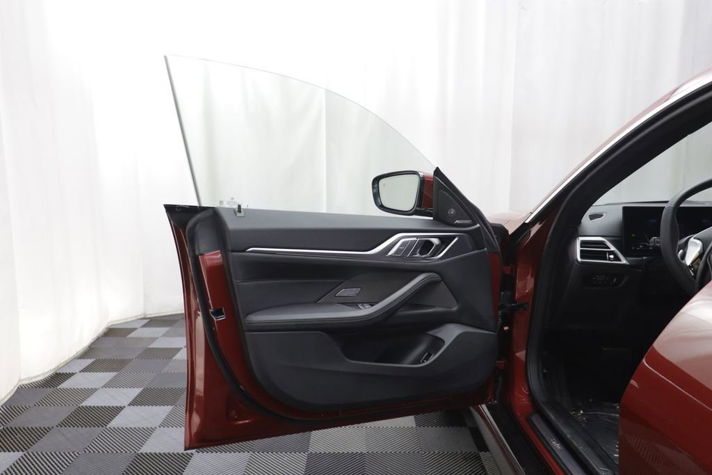 Certified 2025 BMW 430i xDrive AWD/4WD image 4