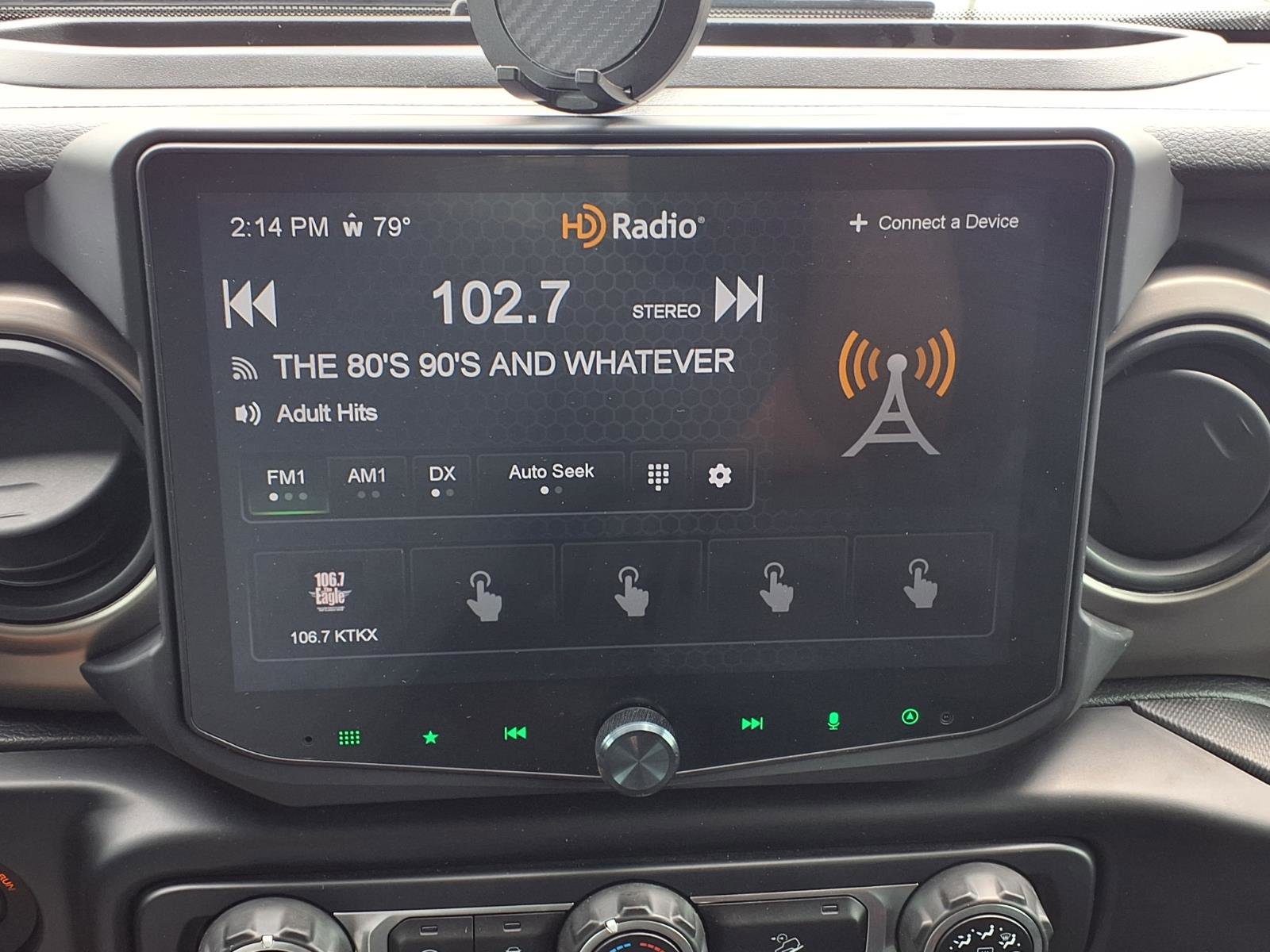 Used 2020 Jeep Wrangler Sport image 15