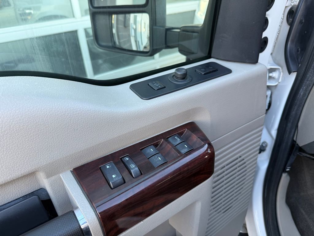 Used 2010 Ford F250 Lariat image 47