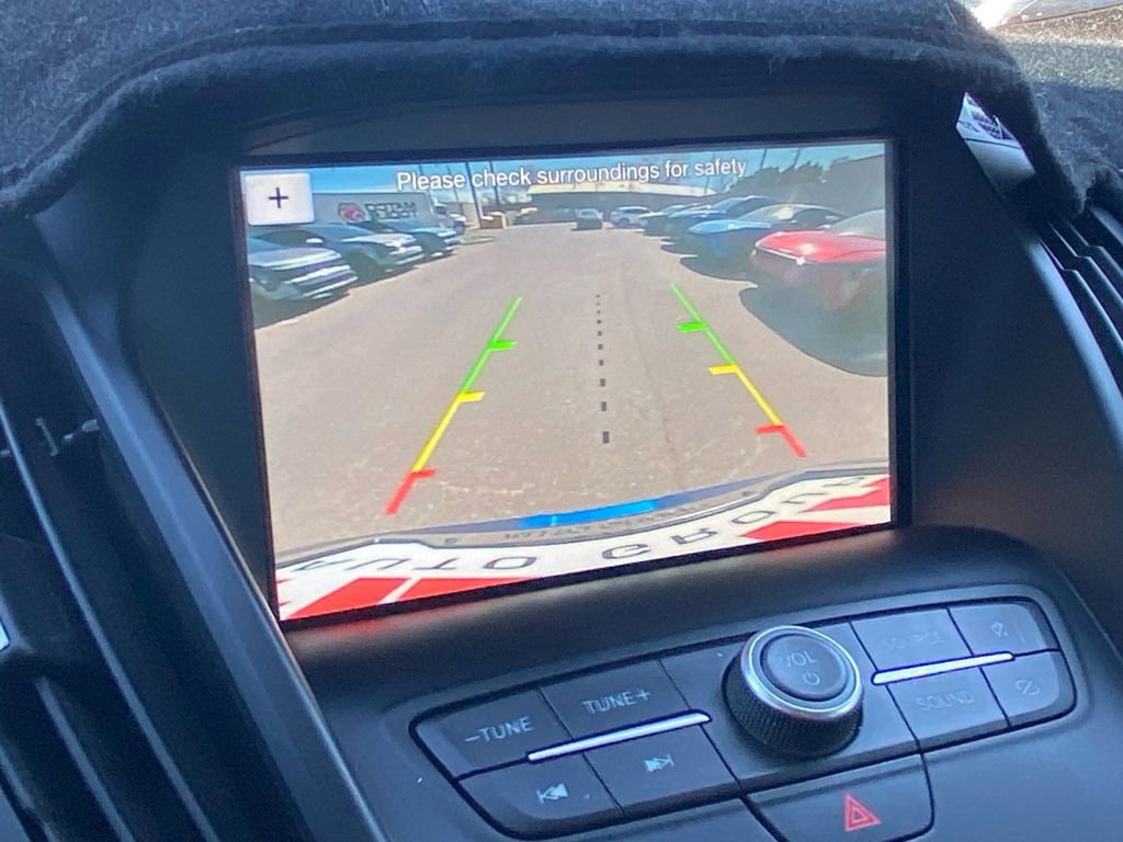 Used 2019 Ford Escape SE image 19