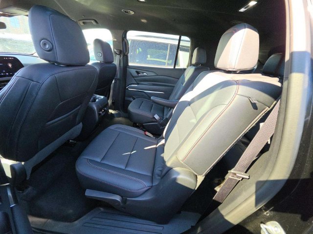 Used 2025 Chevrolet Traverse Z71 AWD/4WD image 13