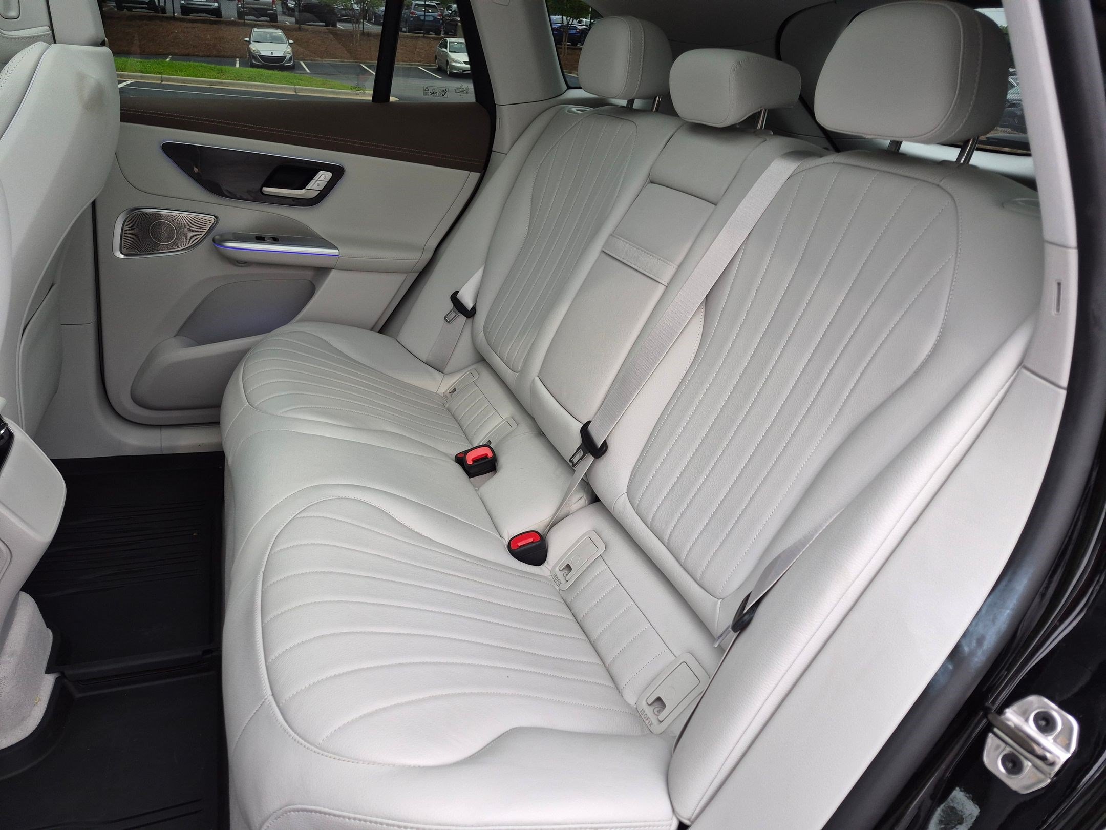 Certified 2023 Mercedes-Benz EQE 500 4MATIC SUV image 31