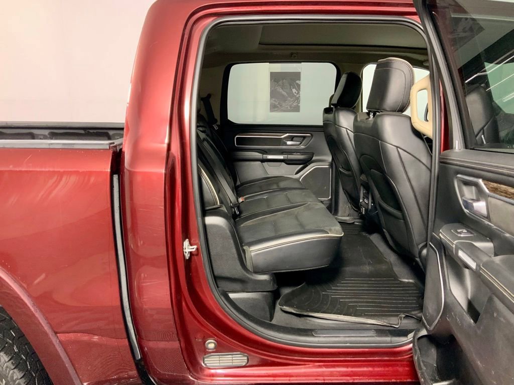 Used 2019 RAM 1500 Laramie AWD/4WD image 32