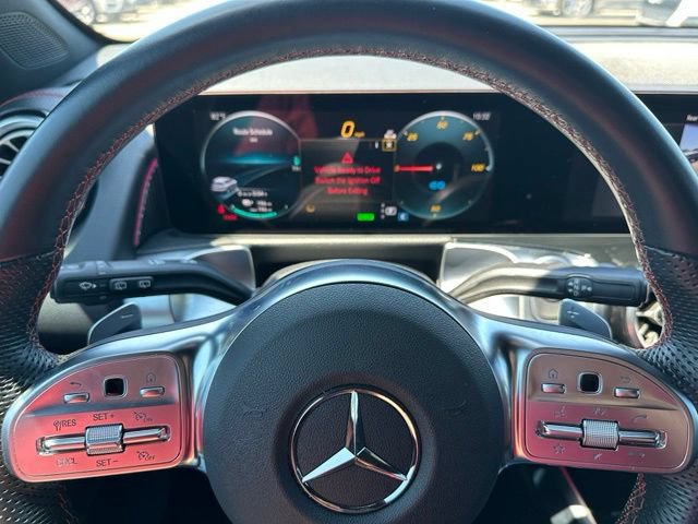 Used 2023 Mercedes-Benz EQB 300 4MATIC image 25