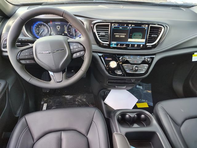 New 2026 Chrysler Pacifica Select w/ S Appearance Package FWD image 12