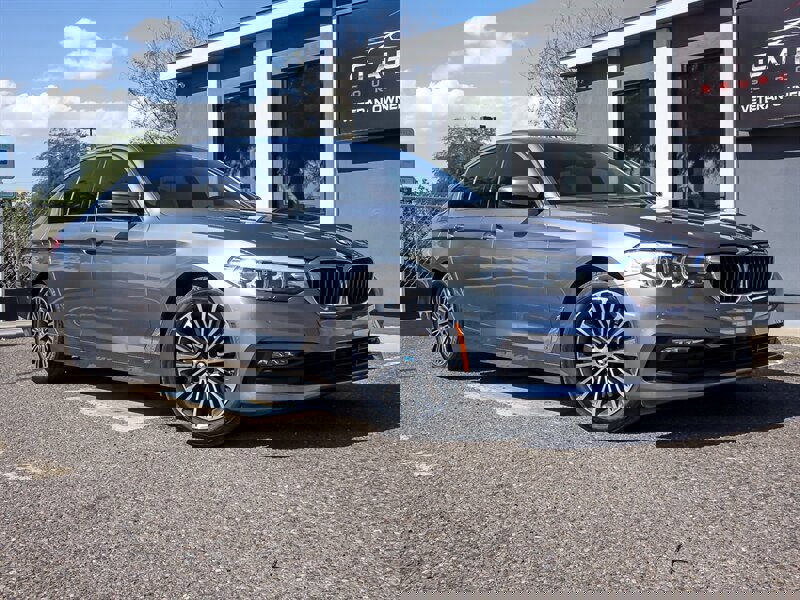 Used 2018 BMW 530i w/ Premium Package image 1