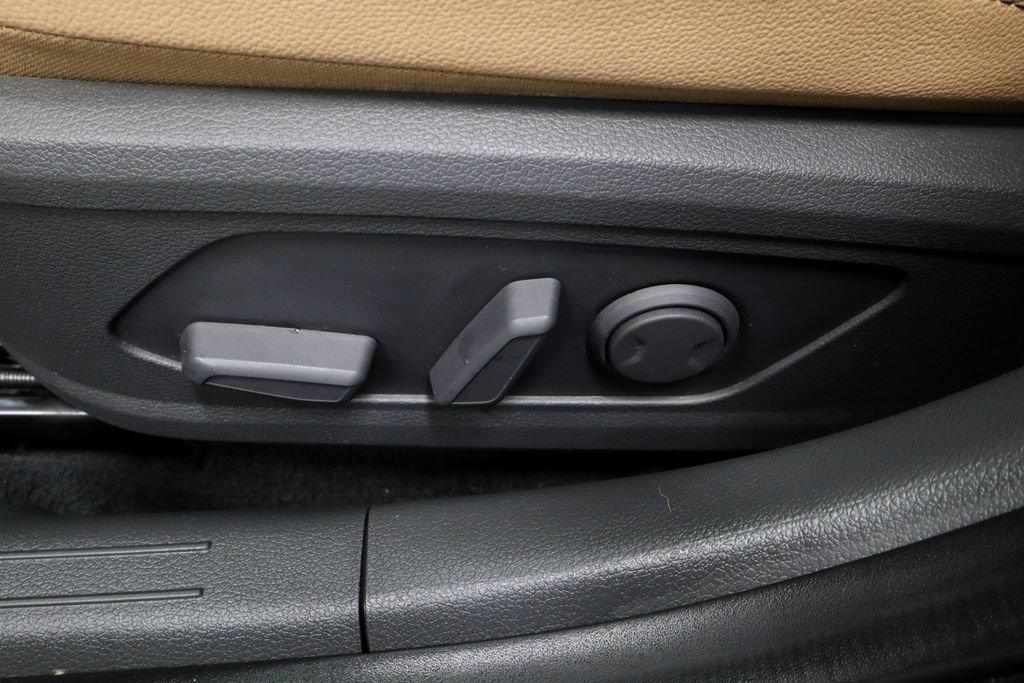 Used 2025 Hyundai Sonata Limited FWD image 30