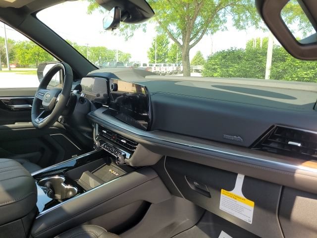 New 2026 Chevrolet Suburban High Country AWD/4WD image 27