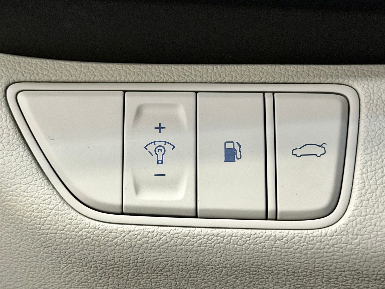 Used 2023 Genesis G70 2.0T AWD/4WD image 28