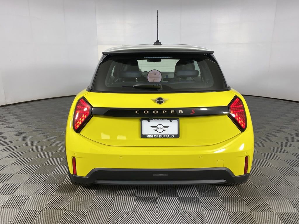 Certified 2025 MINI Cooper S FWD image 19