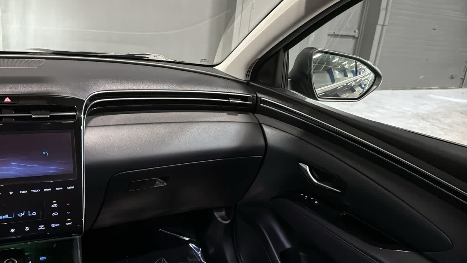 Used 2022 Hyundai Tucson Limited AWD/4WD image 23