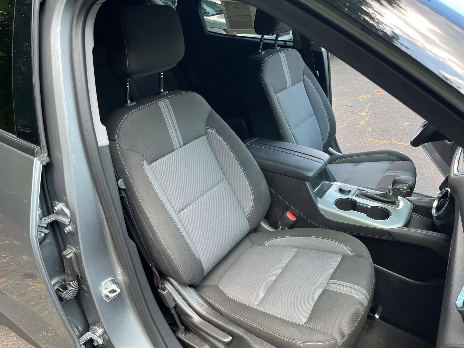 Used 2026 Chevrolet Blazer LT FWD image 37