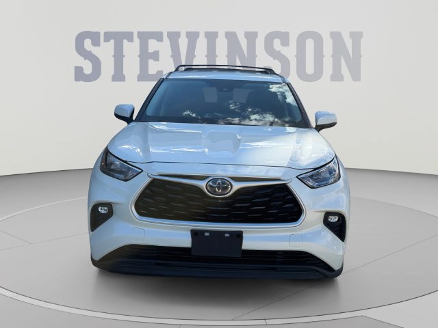 Used 2020 Toyota Highlander LE AWD/4WD image 8