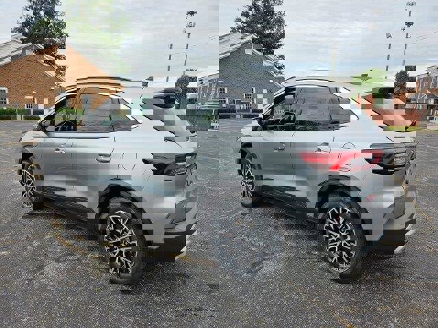 New 2024 Ford Escape SE image 6