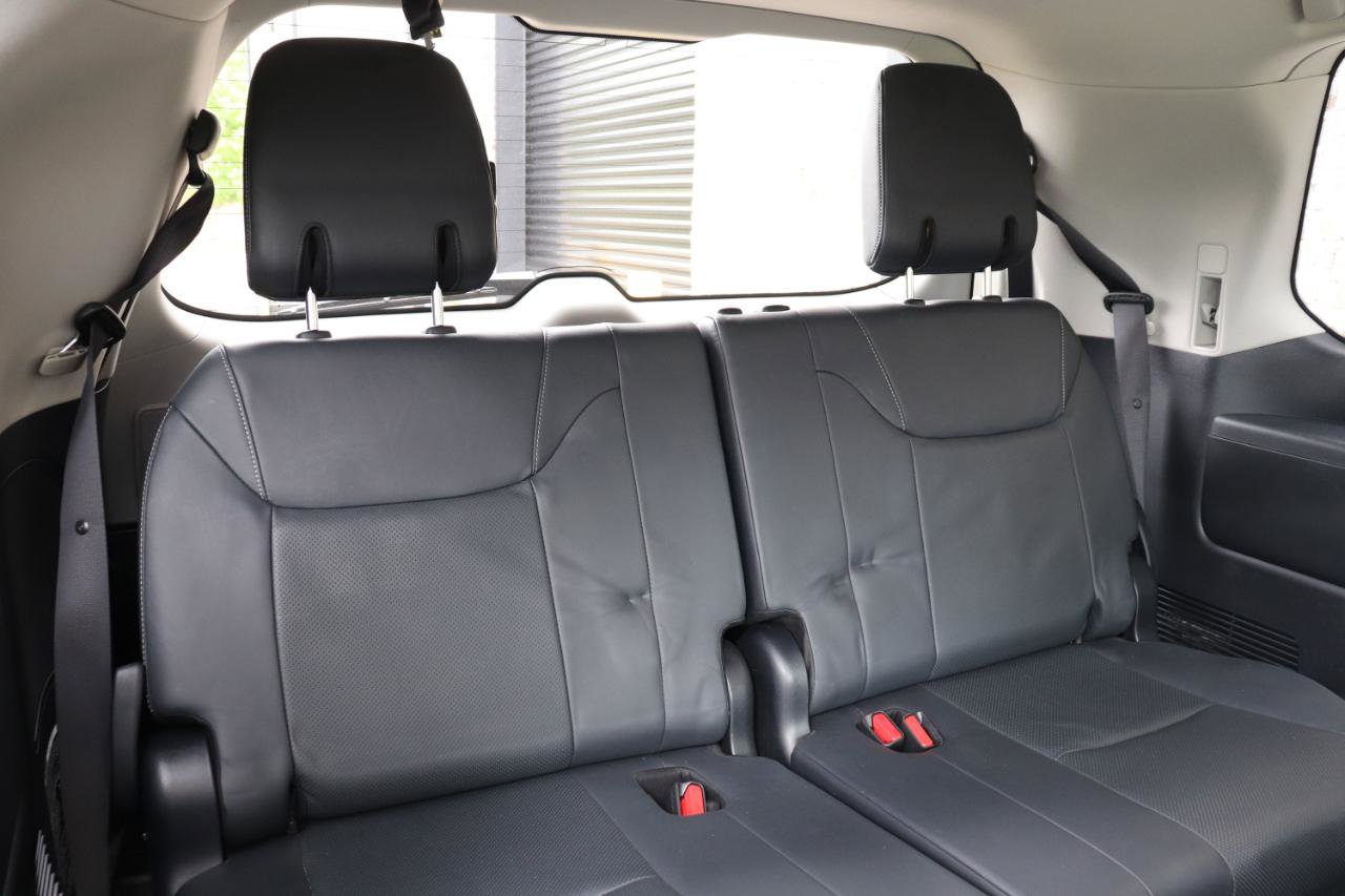Used 2015 Lexus LX 570 4WD image 39
