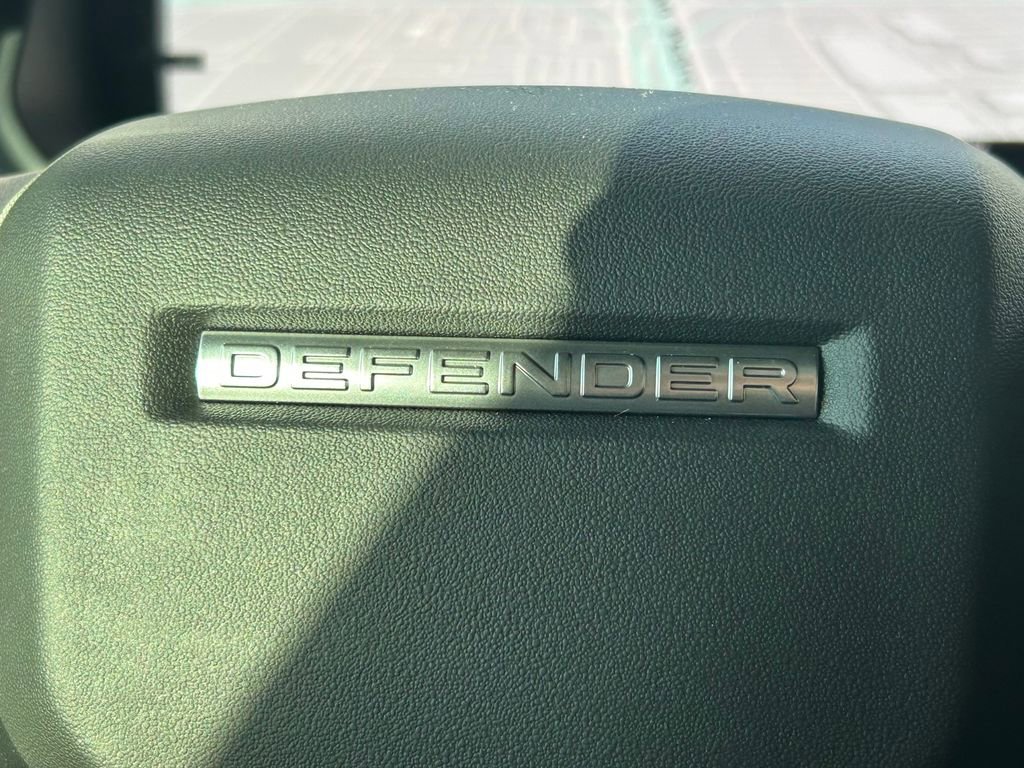 Used 2024 Land Rover Defender 130 X-Dynamic SE AWD/4WD image 41