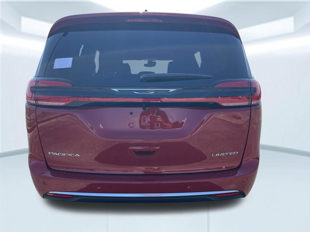 New 2027 Chrysler Pacifica Limited FWD image 7