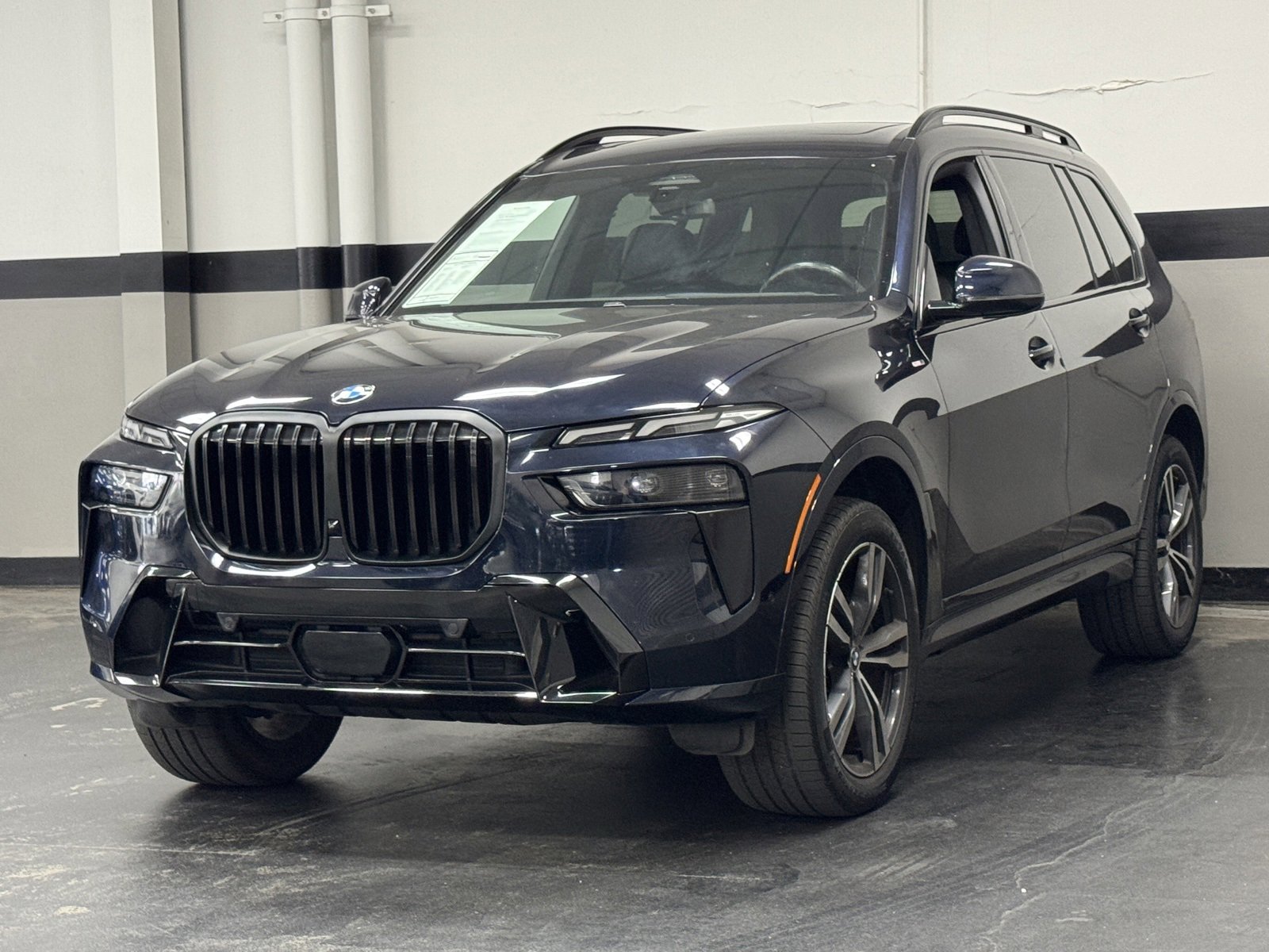 Used 2023 BMW X7 xDrive40i w/ M Sport Package image 7