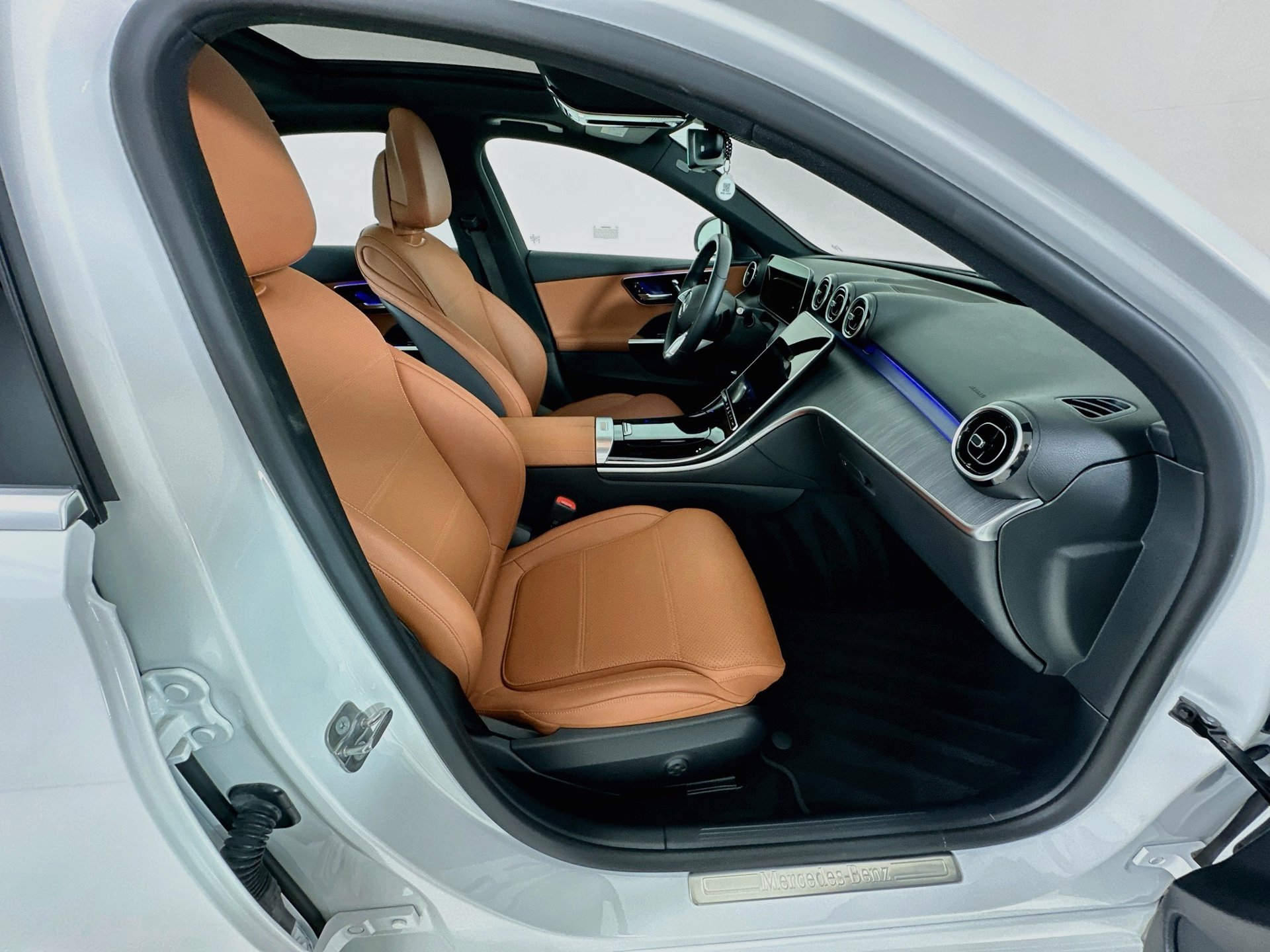 Certified 2025 Mercedes-Benz C 300 Sedan image 31