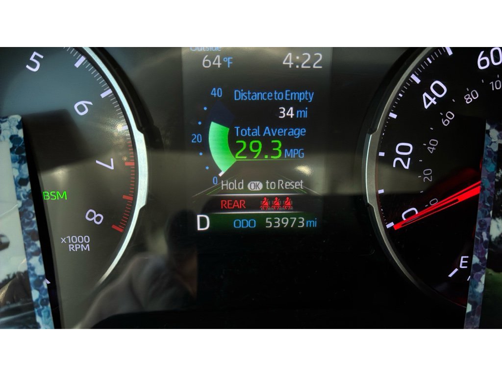 Used 2022 Toyota RAV4 XLE w/ Convenience Package image 16