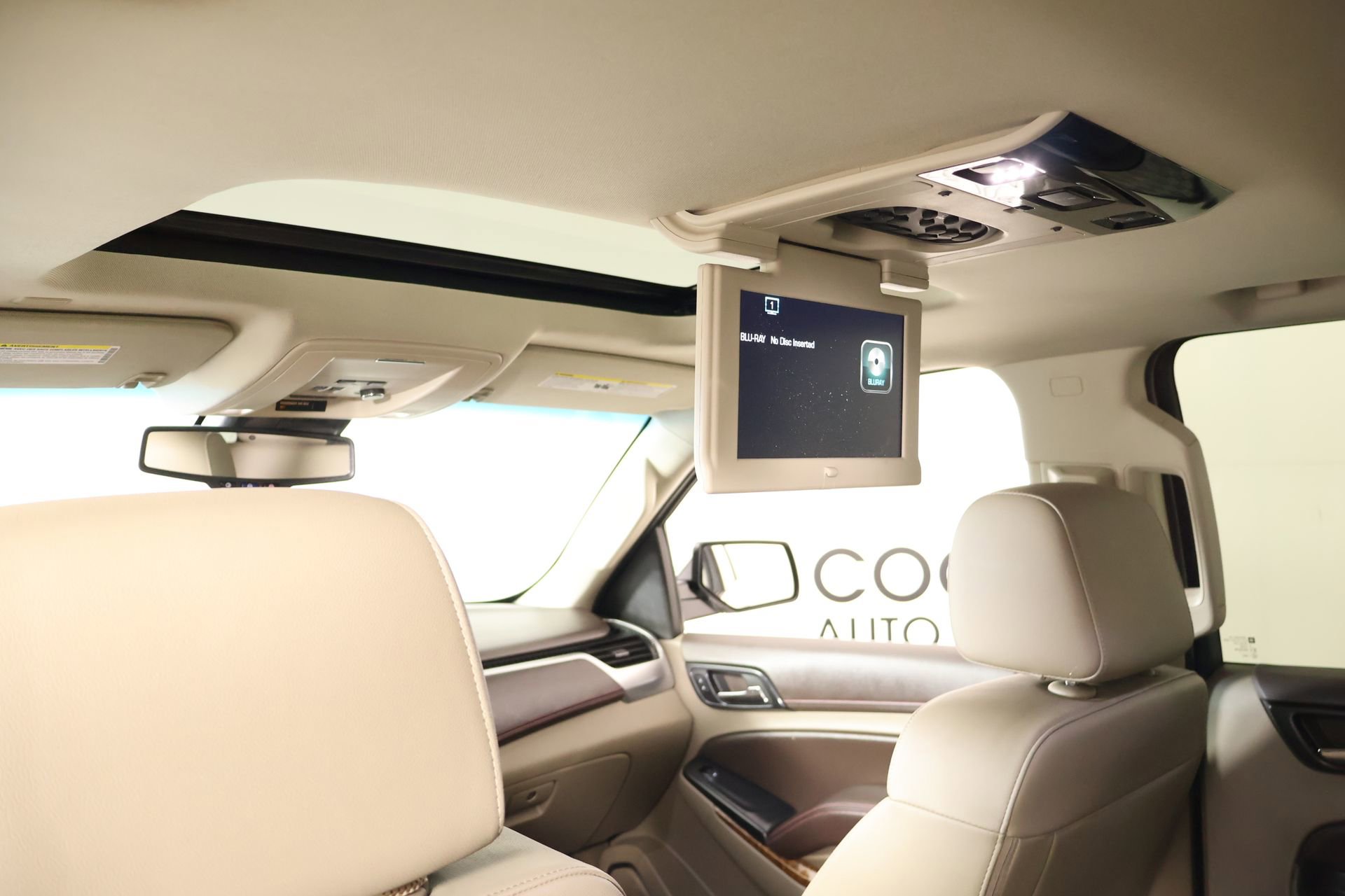 Used 2017 Chevrolet Tahoe Premier RWD image 16