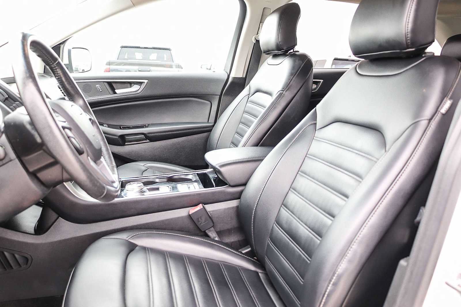 Used 2019 Ford Edge SEL w/ Equipment Group 201A FWD image 17