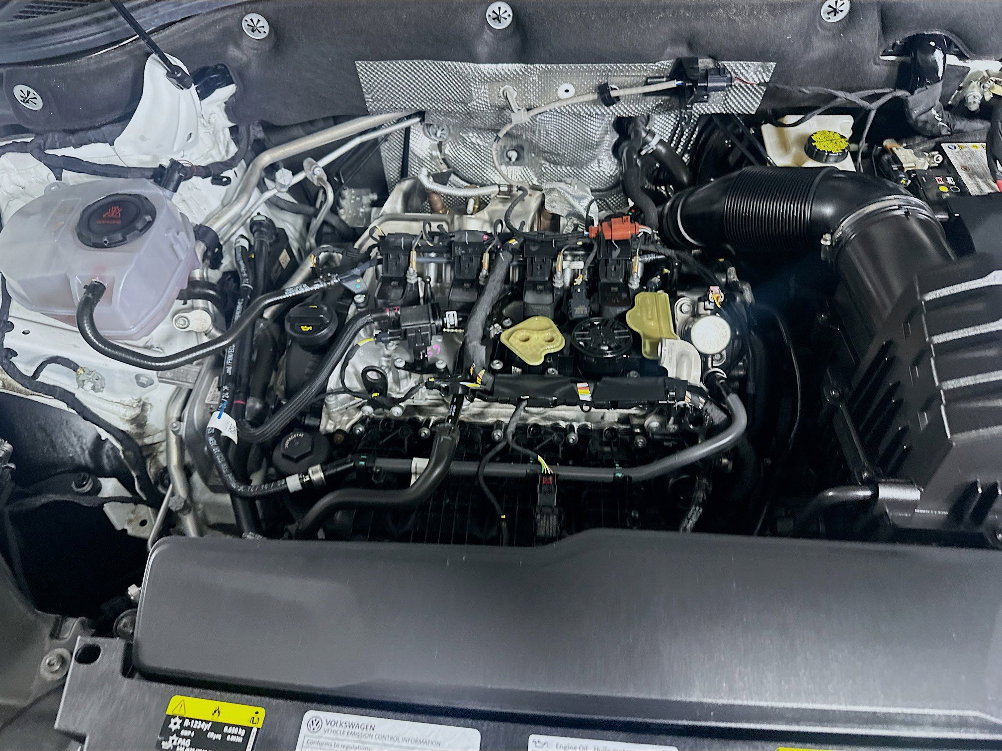 Used 2025 Volkswagen Atlas SE image 36