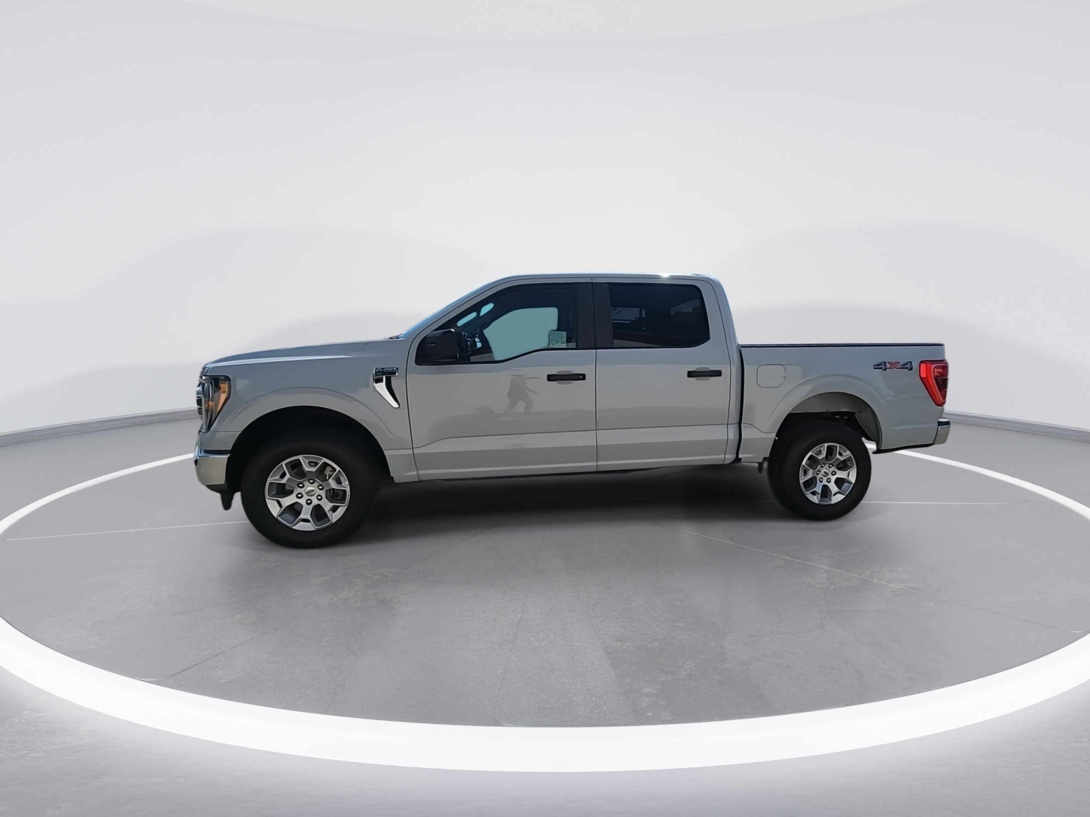 Used 2023 Ford F150 XLT AWD/4WD image 5