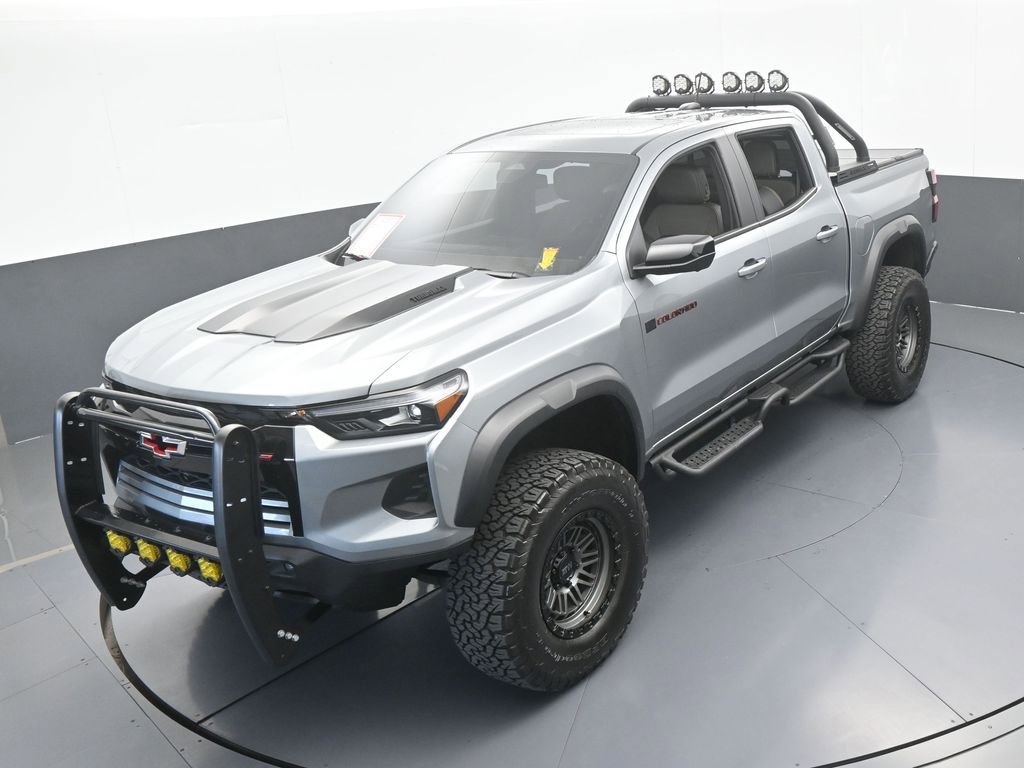 Used 2025 Chevrolet Colorado ZR2 w/ Technology Package AWD/4WD image 52