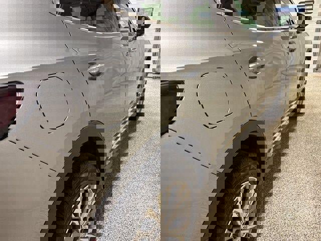 Used 2023 Buick Envision Preferred AWD/4WD image 10