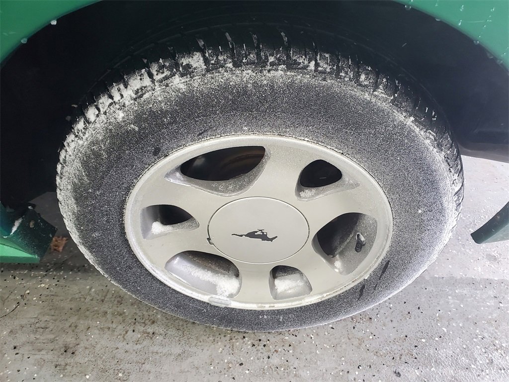 Used 2000 Ford Mustang Convertible image 22