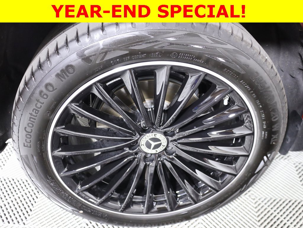 Used 2025 Mercedes-Benz GLC 300 4MATIC image 7