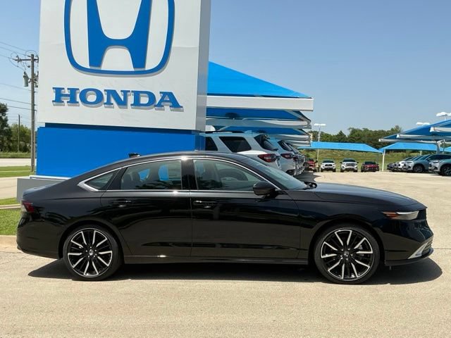 New 2026 Honda Accord Touring image 2