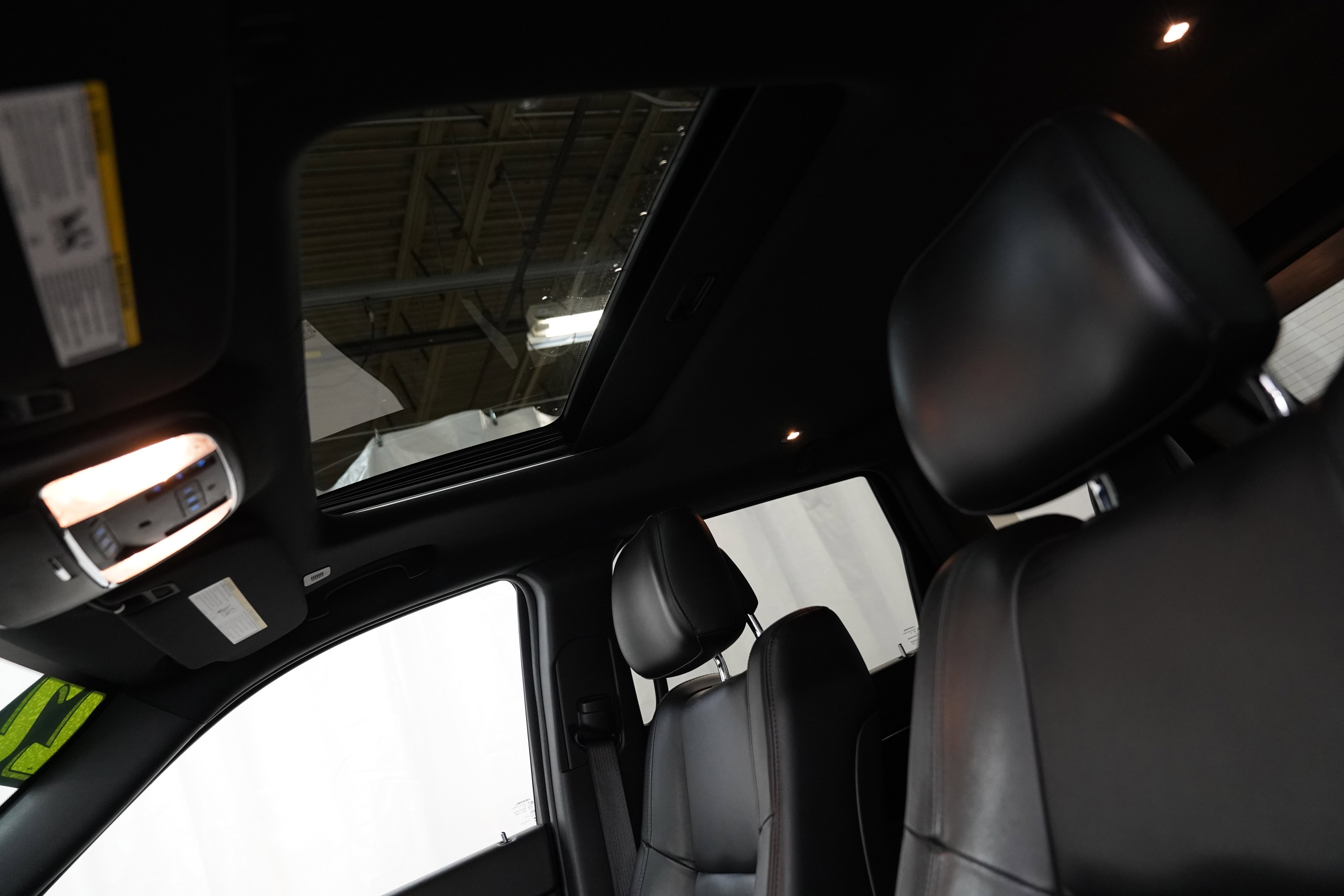 Used 2022 Jeep Grand Cherokee Limited AWD/4WD image 32