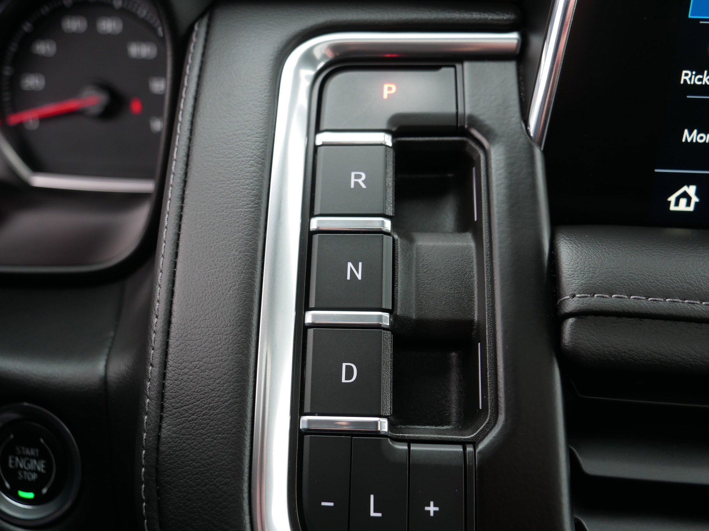 Used 2021 Chevrolet Tahoe Z71 w/ Z71 Signature Package image 24