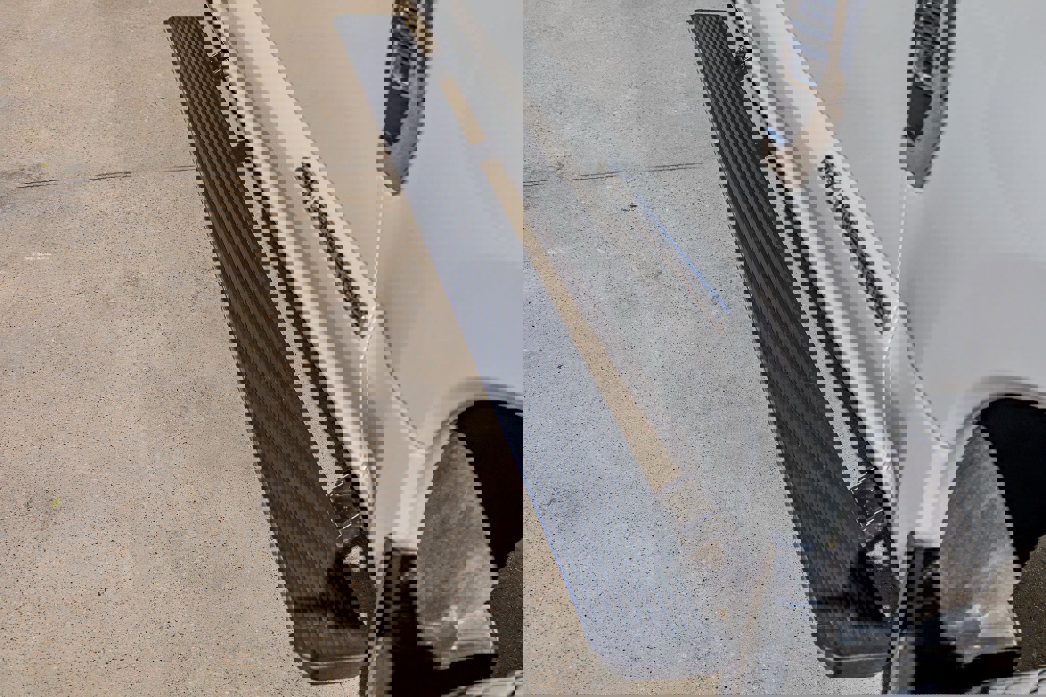 Used 2022 Ford F350 Platinum w/ FX4 Off-Road Package image 12